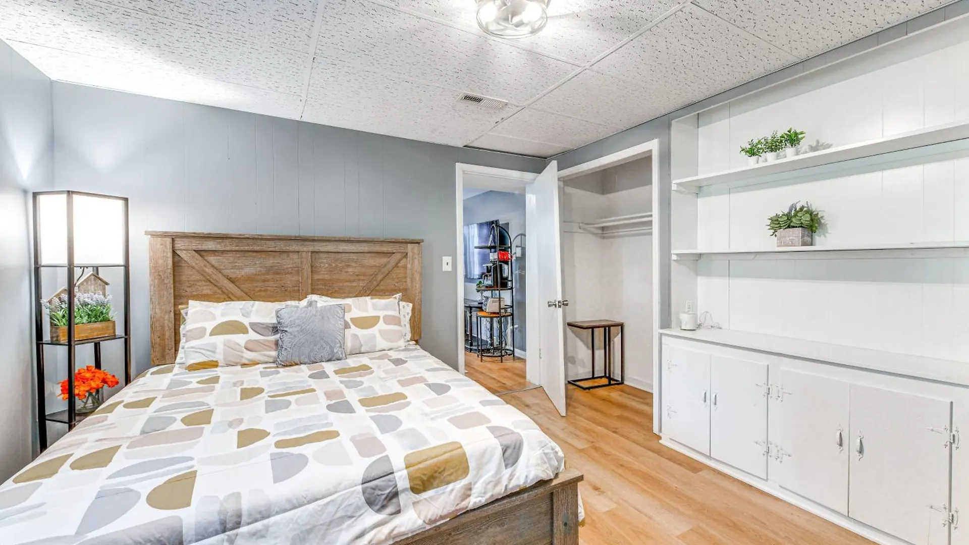 Lakefront Guest Suite Near 里士满 公寓